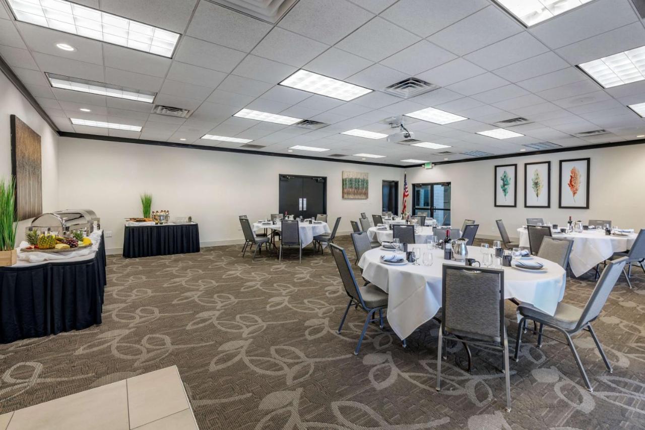 Best Western Plus Hilltop Inn Redding Zewnętrze zdjęcie