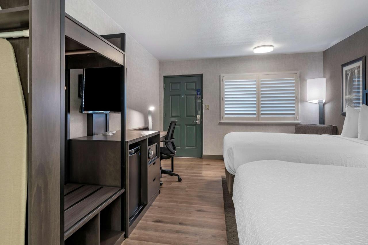 Best Western Plus Hilltop Inn Redding Zewnętrze zdjęcie