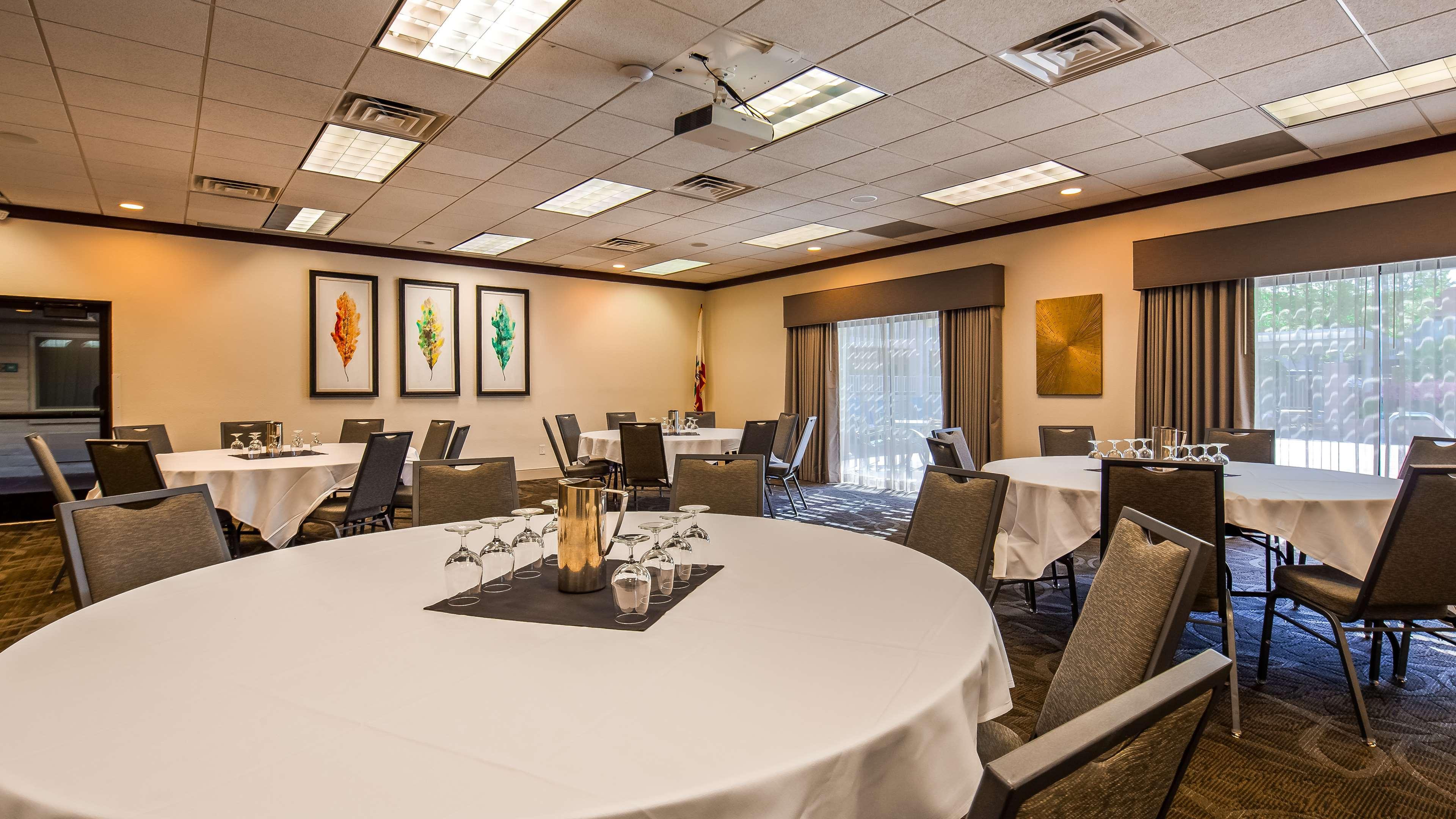 Best Western Plus Hilltop Inn Redding Zewnętrze zdjęcie